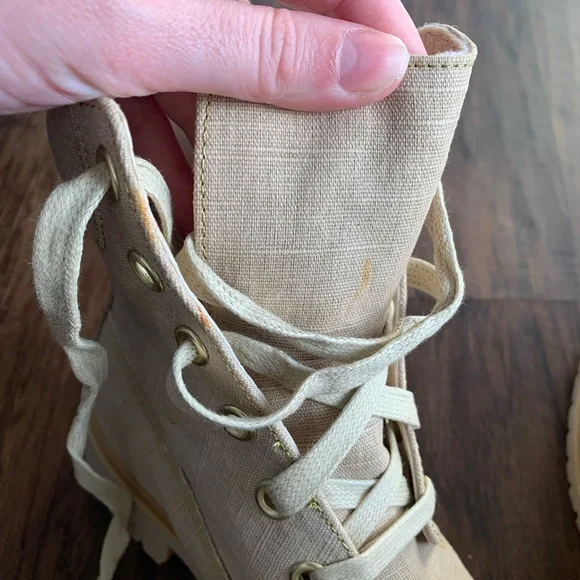 Timberland Light Tan canvas High-Top Boots - Picture 8 of 13